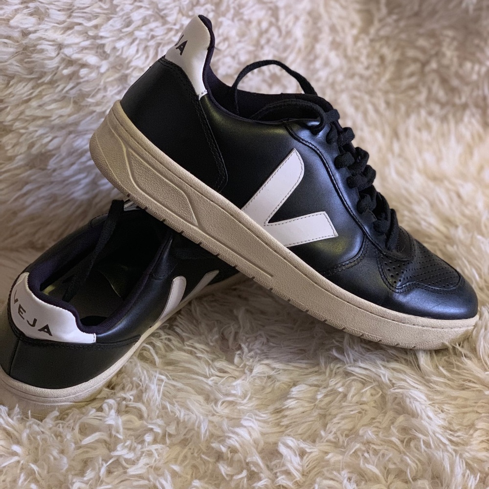 VEJA V-10 WOMAN SNEAKERS SIZE 11